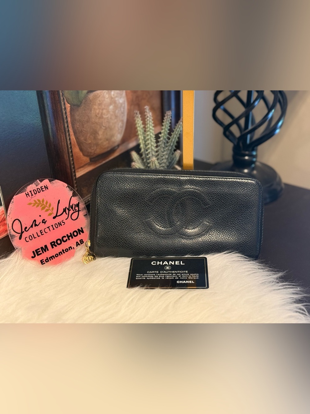 🌸Vintage CHANEL Black Caviar Leather Zip Wallet with Embossed CC🌸